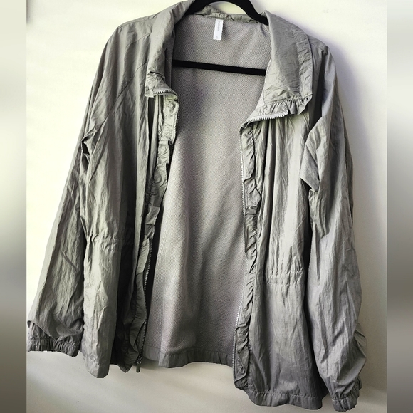 GAP Jackets & Blazers - GAP Body Fit Jacket Cinch Waist XL Lightweight‎ Backpacking